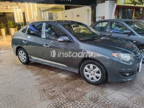 هيونداي إلنترا 2019 رمادي مستعملة للبيع - 3