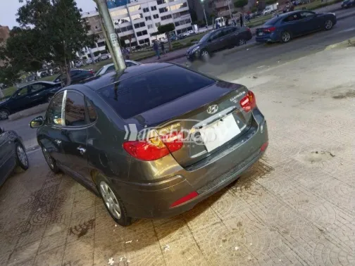 هيونداي إلنترا 2019 رمادي مستعملة للبيع - 4