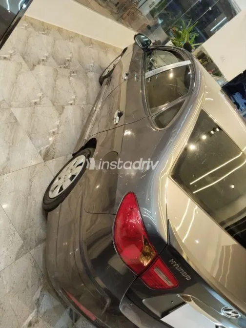 هيونداي إلنترا 2019 رمادي مستعملة للبيع - 9