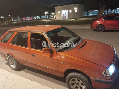 سكودا فيليشيا كومبي 1996 برتقالي مستعملة للبيع - 3