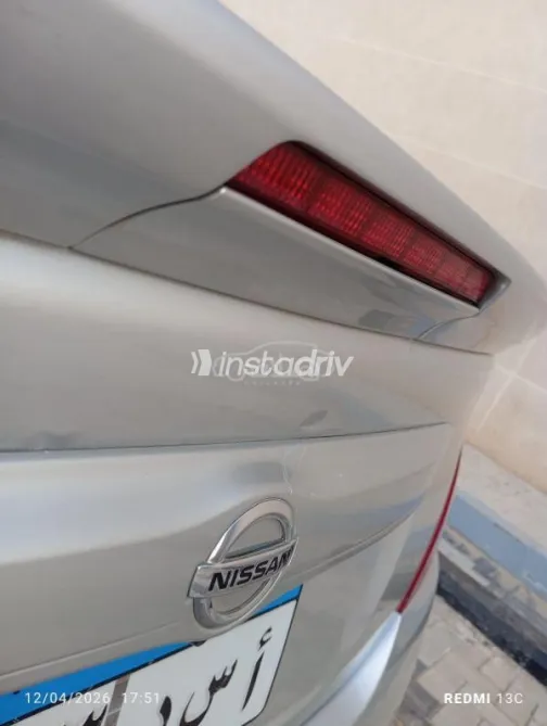 نيسان صنى 2019 فضي مستعملة للبيع - 7