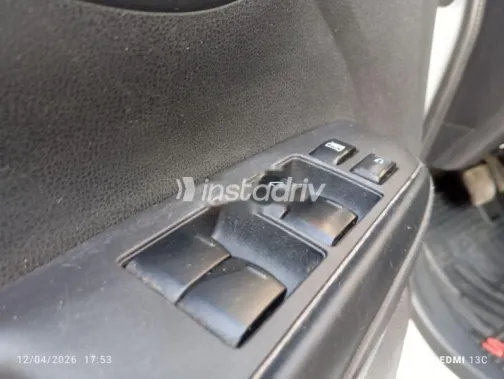 نيسان صنى 2019 فضي مستعملة للبيع - 10