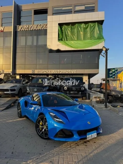 لوتس اميرا 2024 أزرق غامق مستعملة للبيع - 1