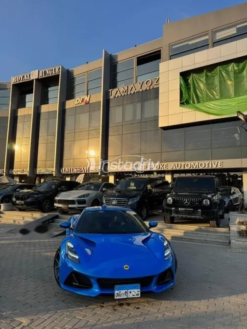 لوتس اميرا 2024 أزرق غامق مستعملة للبيع - 5