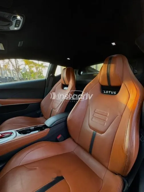 لوتس اميرا 2024 أزرق غامق مستعملة للبيع - 8