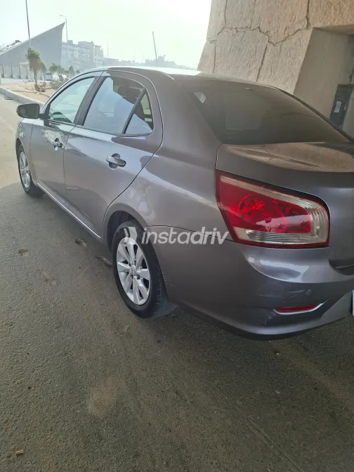 Chevrolet Optra 2019 White Used for Sale - 3