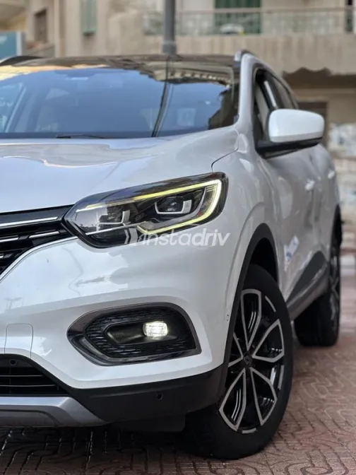 Renault Kadjar 2022 White Used for Sale - 4