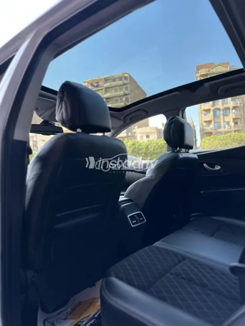 Renault Kadjar 2022 White Used for Sale - 7