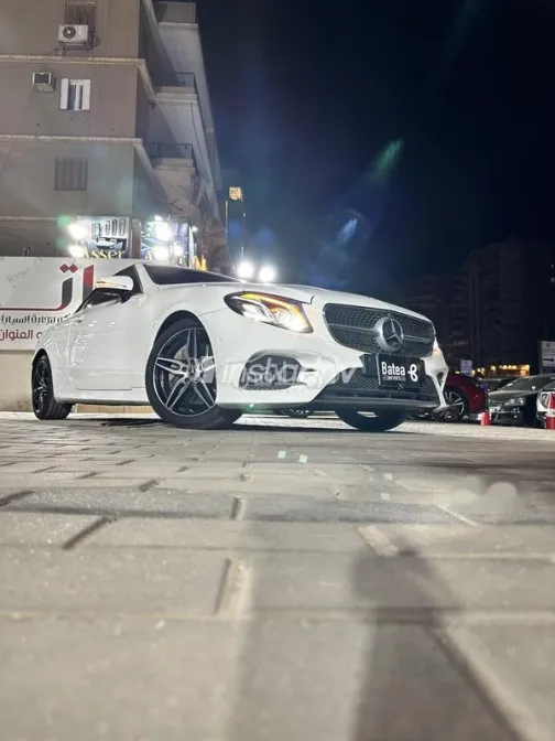 مرسيدس E 300 2019 أبيض مستعملة للبيع - 1