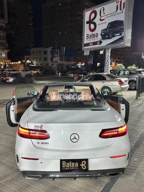 مرسيدس E 300 2019 أبيض مستعملة للبيع - 2
