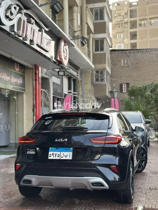 كيا اكسيد 2022 أسود مستعملة للبيع - 2