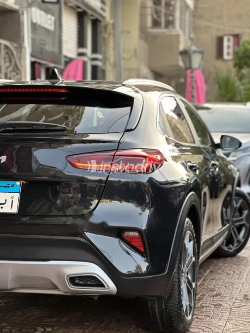 كيا اكسيد 2022 أسود مستعملة للبيع - 4