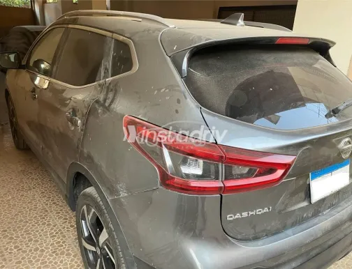 Nissan Qashqai 2018 Dark Gray Used for Sale - 2