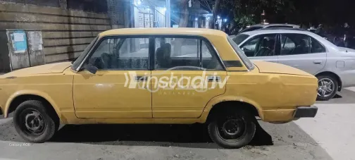 لادا 2105 1984 أصفر مستعملة للبيع - 1
