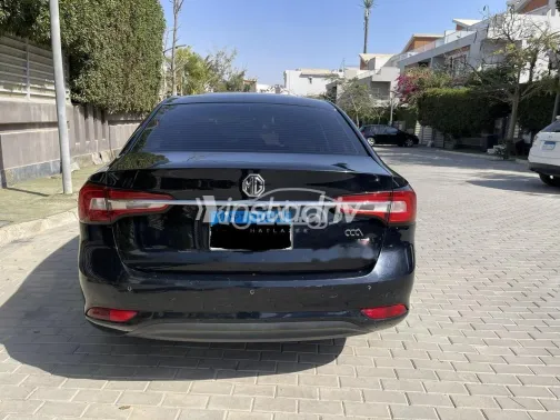 ام جى 5 2021 أبيض مستعملة للبيع - 2