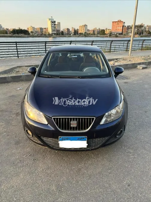 سيات ابيزا 2012 أزرق غامق مستعملة للبيع - 7