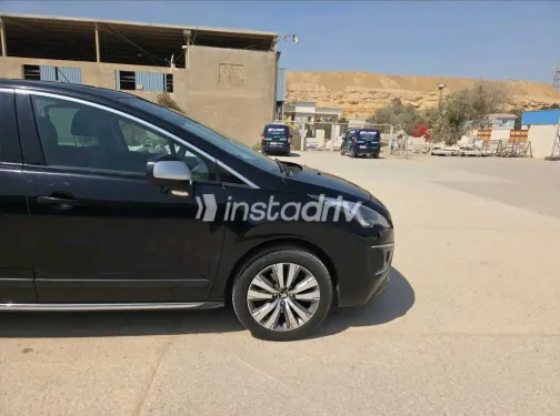 بيجو 3008 2015 أبيض مستعملة للبيع - 4