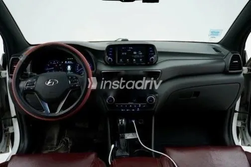 Hyundai Tucson 2019 White Used for Sale - 6