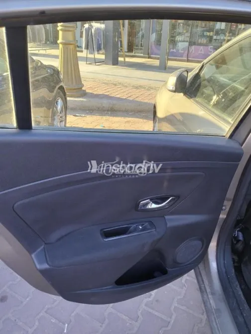 Renault Fluence 2016 Champagne Used for Sale - 8