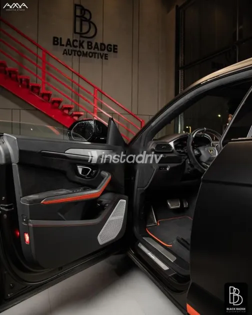 Lamborghini Urus 2022 Black Used for Sale - 3