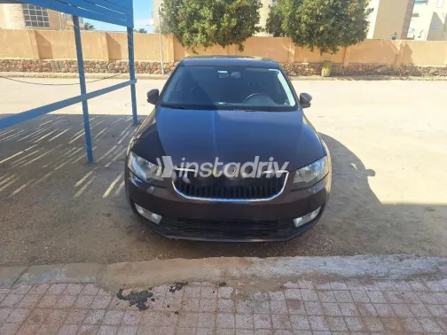 سكودا اوكتافيا A7 2016 موكا مستعملة للبيع - 1