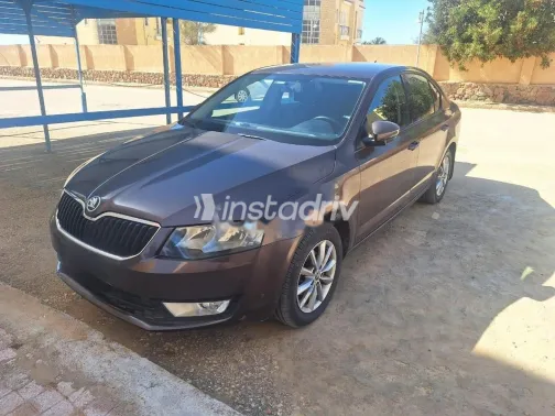 سكودا اوكتافيا A7 2016 موكا مستعملة للبيع - 2