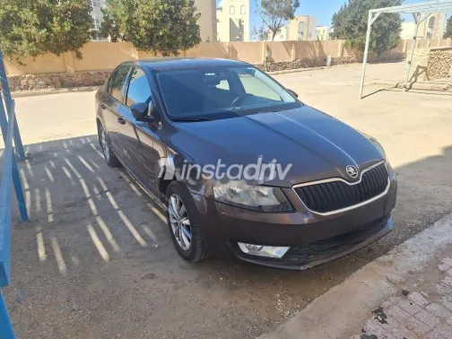 سكودا اوكتافيا A7 2016 موكا مستعملة للبيع - 5