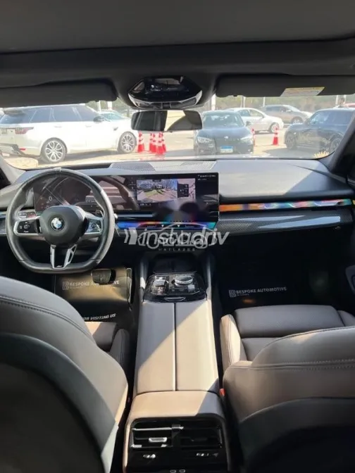 بي ام دبليو 520 2025 رمادي مستعملة للبيع - 4