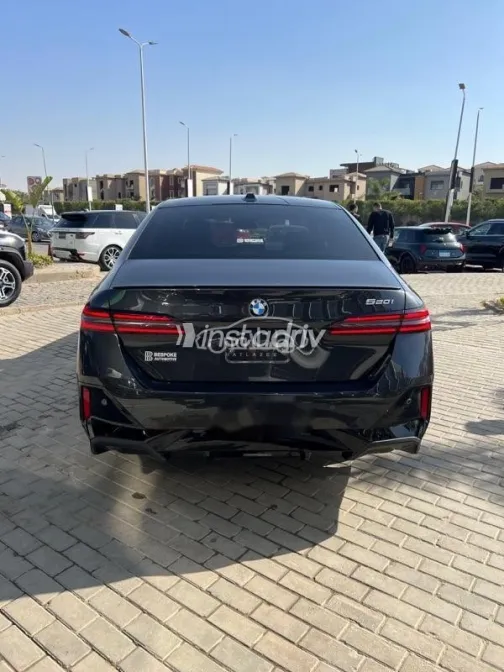 بي ام دبليو 520 2025 رمادي مستعملة للبيع - 8