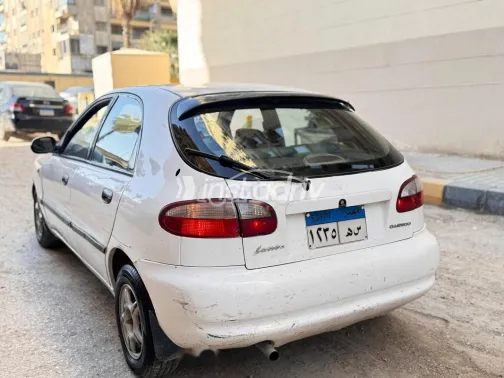 دايو جنترا 1999 أبيض مستعملة للبيع - 7