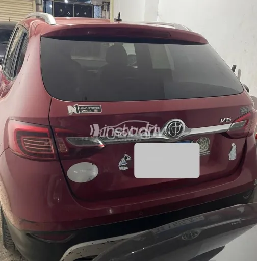 Brilliance V5 2015 Red Used for Sale - 4