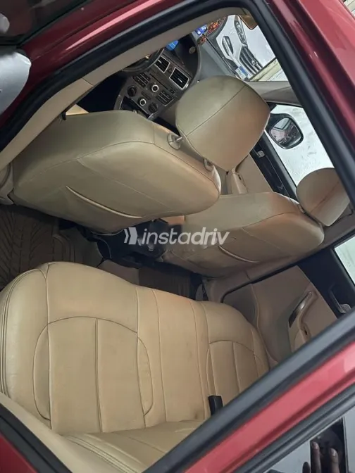 Brilliance V5 2015 Red Used for Sale - 6