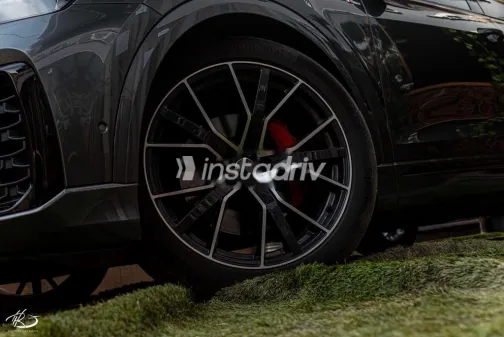 Audi Q8 2025 Gray Used for Sale - 6