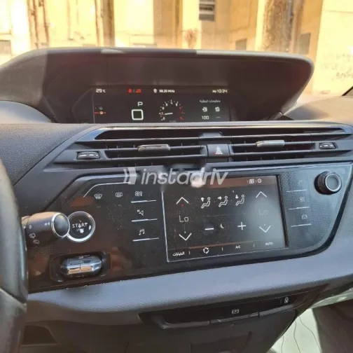 Citroën C4 Grand Picasso 2019 Gray Used for Sale - 8