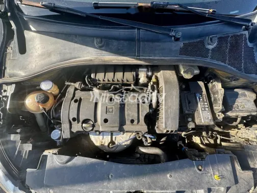 بيجو 301 2016 أسود مستعملة للبيع - 2