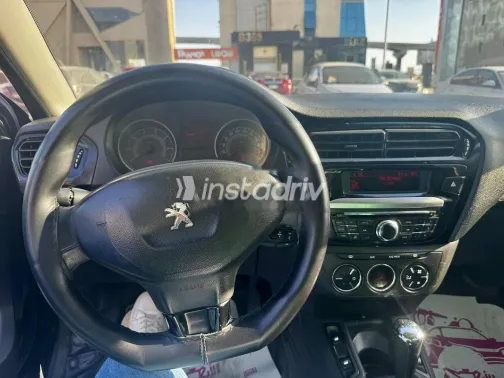 بيجو 301 2016 أسود مستعملة للبيع - 3