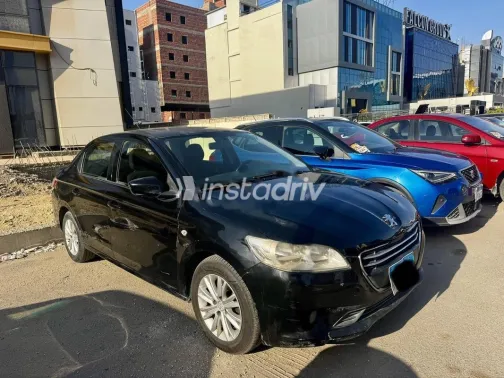 بيجو 301 2016 أسود مستعملة للبيع - 4