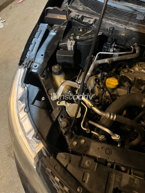 Nissan Qashqai 2017 White Used for Sale - 7