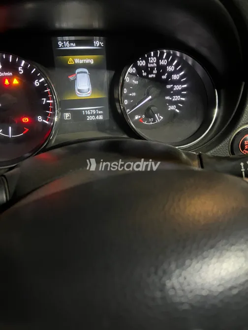 Nissan Qashqai 2017 White Used for Sale - 8