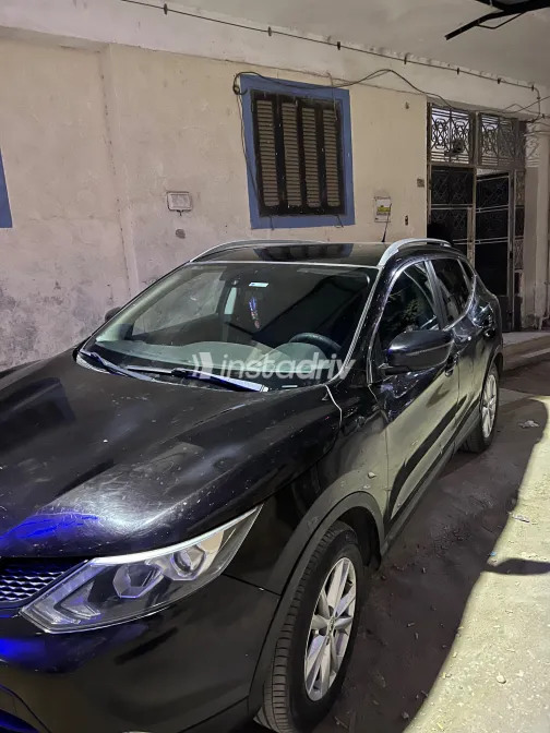 Nissan Qashqai 2017 White Used for Sale - 10