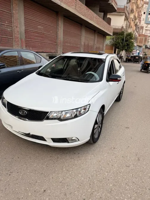 Kia Cerato 2013 White Used for Sale - 6