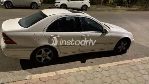 Mercedes C 200 2002 White Used for Sale - 6