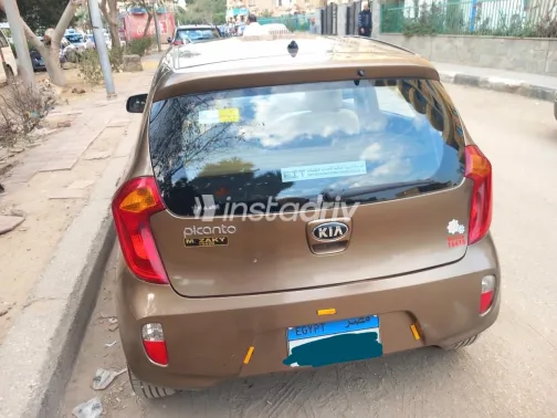 Kia Picanto 2013 White Used for Sale - 9