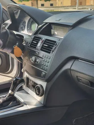 مرسيدس C 180 2008 أبيض مستعملة للبيع