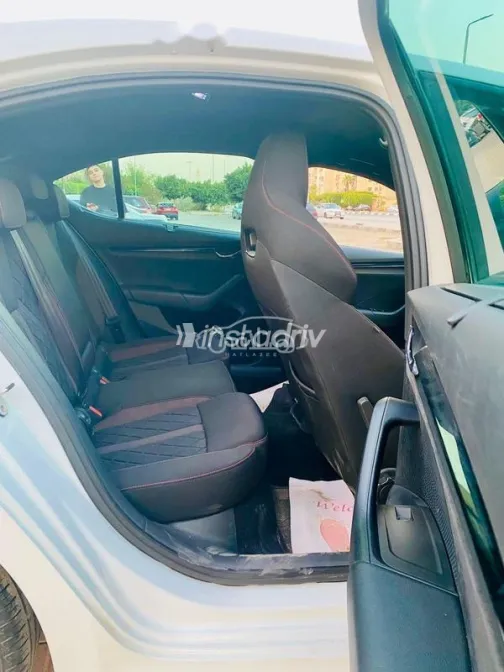 Skoda Octavia 2023 White Used for Sale - 8