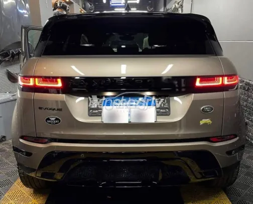 لاند روفر رنج روفر ايفوك 2023 ذهبي مستعملة للبيع - 2