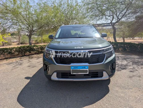 Kia Seltos 2026 White Used for Sale - 3