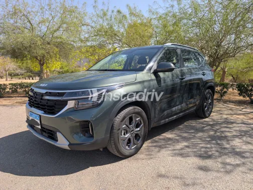 Kia Seltos 2026 White Used for Sale - 5