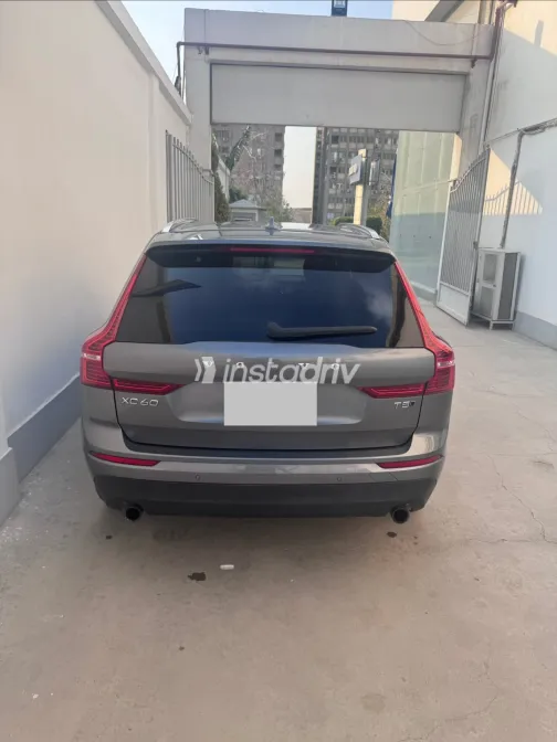 Volvo XC60 2020 White Used for Sale - 5
