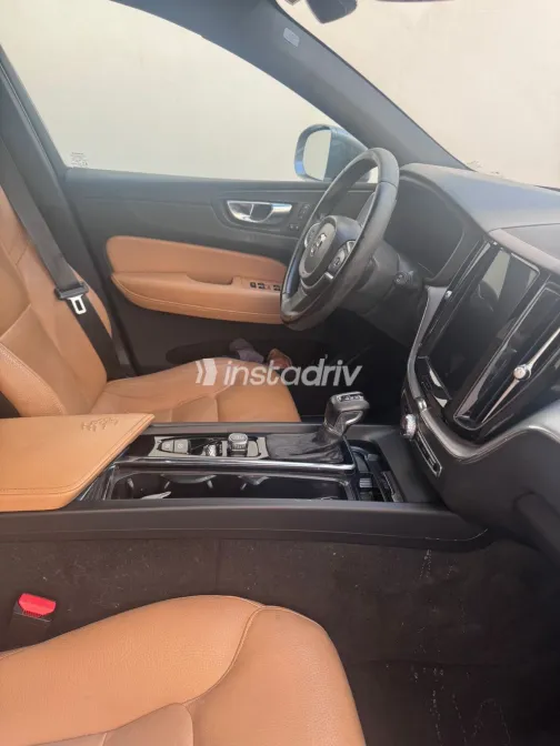 Volvo XC60 2020 White Used for Sale - 10